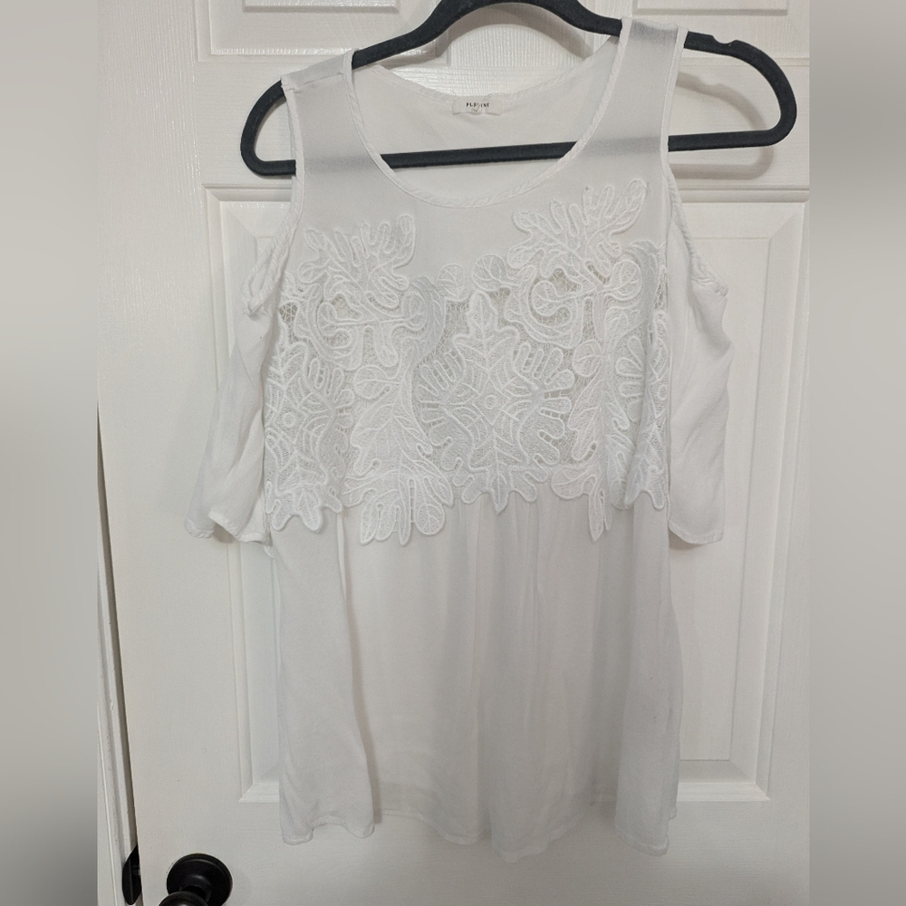 Cold shoulder top
